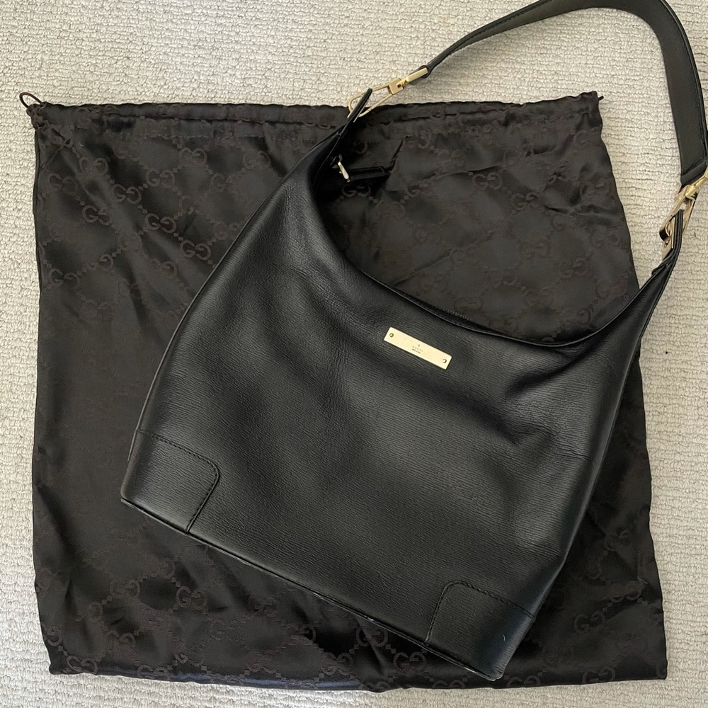 Authentic Gucci Black Leather Hobo Shoulder Bag